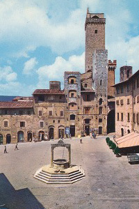 Piazza della Cisterna